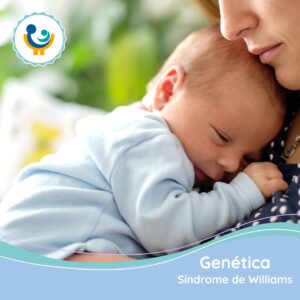 Bebé recostado sobre el pecho de la mamá